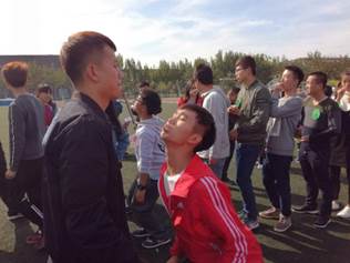 说明: C:\Users\User\Desktop\成人用品
举办“漫漫长征路，你我共同行”学生干部素质拓展训练\2.jpg