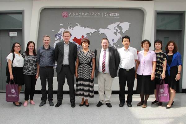 说明: //www.cryongpin.com/_mediafile/tute01/2017/09/20/1ttteaxe79.jpg