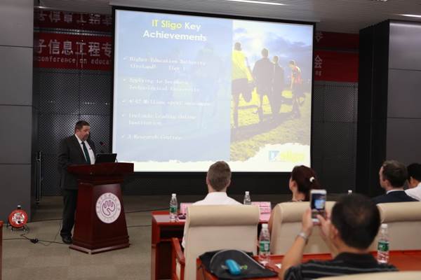 说明: //www.cryongpin.com/_mediafile/tute01/2017/09/20/2q25swfe87.jpg